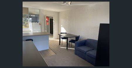 Studio in Ideal Location - Photo 4