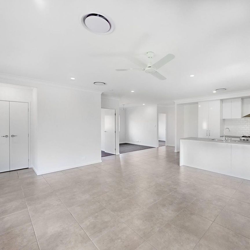 Modern Luxury Living in the Heart of Morayfield! - Photo 1