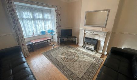 3 Bedroom House To Rent - Page Hall Road, Sheffield, S4 8GU - Photo 3