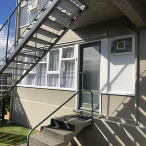 Modern, One-Bedroom Flat in the Heart of Upper Hutt CBD - Photo 3