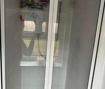 Springfield Road, Guildford, Surrey, GU1 - Photo 2