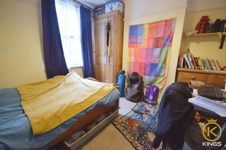 5 bedroom terraced house to rent - Photo 4