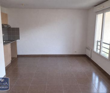 Location Appartement 1 pièce 32m² LA SEYNE SUR MER 83500 - Photo 5