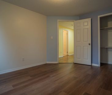 For Lease - 971 Creekside Drive, Waterloo, Ontario - Photo 5