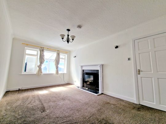 Oban Crescent, Preston - Photo 1