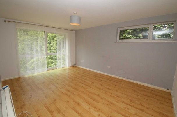 2 bed Flat for rent - Photo 1