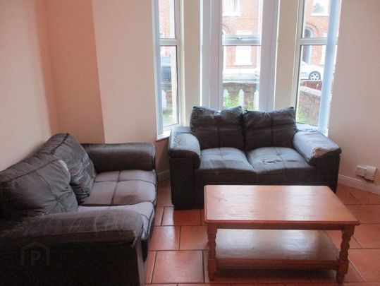 Great Location, 122a Fitzroy Avenue, Queens Quarter, Belfast, BT7 1HX - Photo 1