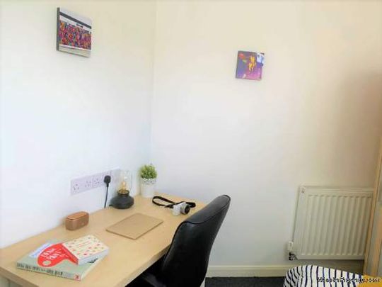 1 bedroom property to rent in Salford - Photo 1