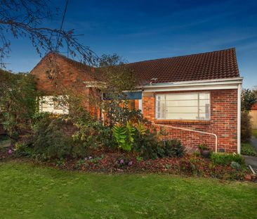FAMILY ORIENTED THREE BEDROOM HOME IN GOOD LOCATION ! - Photo 1