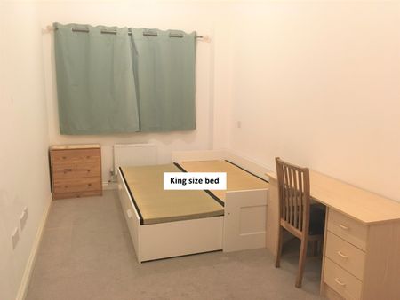 2 Bed Flat, Aqua Vista Square, E3 - Photo 3