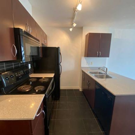 (DPMonline.ca) Modern 1 Bed + Den, The Heart Of Vancouver’s Downtown! - Photo 3