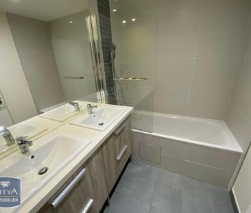 Location Appartement 4 pièces 88m² ST DENIS 97400 - Photo 5
