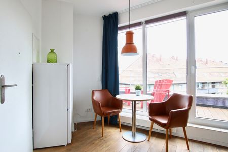 Schöner Ausblick – Zentralapartment mit 2 Balkonen - Photo 3