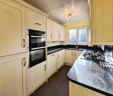 3 bedroom bungalow to rent - Photo 1