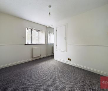 2 bedroom end of terrace house to rent - Photo 3