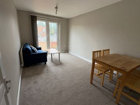 2 Bed Flat, Lynmouth Road, RG1 - Photo 2