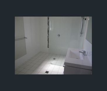 4 BEDROOM HOME LOCATED OXLEY VALE - Photo 5