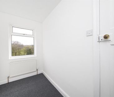 3 bedroom House To Let - Photo 5