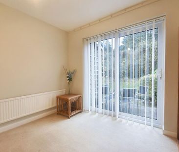 3 bedroom detached bungalow to rent - Photo 2