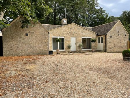 Recently Renovated 3 Bed Period Stone House to Let in Aynho - Photo 2