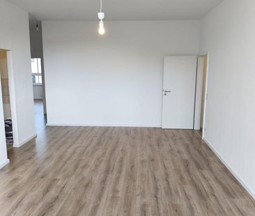 Erstbezug nach Renovierung - große 3 Raum Wohnung - Photo 1