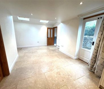 4 bedroom semi-detached house to rent - Photo 2