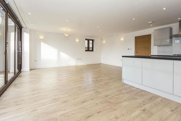 2 bedroom detached house to rent - Photo 1