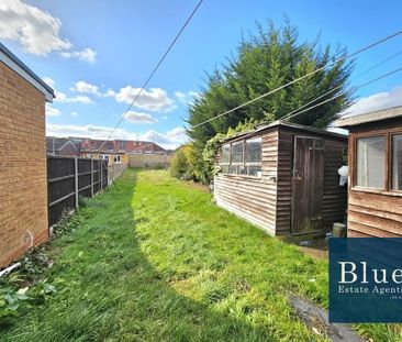 4 bedroom semi-detached house to rent - Photo 6