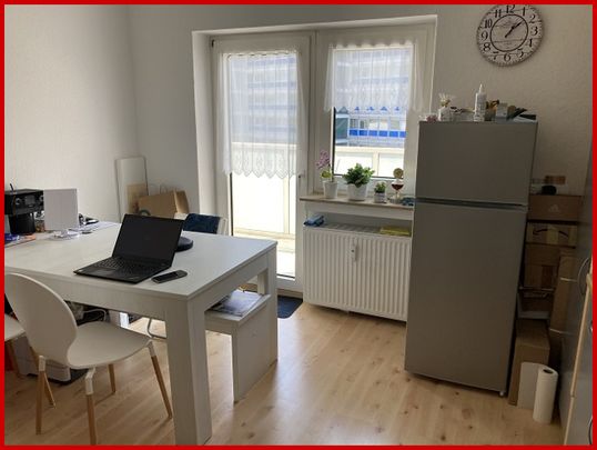 huesch-immobilien.de *** Kleinod in E-Bergerhausen; 2 Zimmerwohnung mit Balkon*** - Foto 1