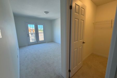 For Lease - 29 Pogie Drive, Welland, Ontario - Photo 5