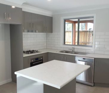 Modern Town House - Photo 2