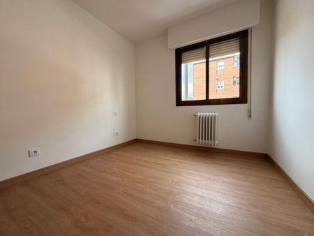 Piso de alquiler en Calle de Braulio Vivas, Pryconsa - Juan de Austria - Photo 4