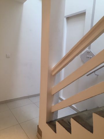 Location Appartement 3 pièces 103m² ST MAUR DES FOSSES 94100 - Photo 3