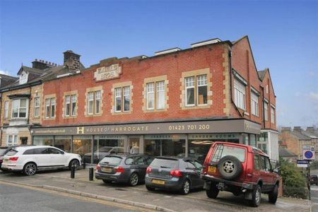 Baines House, Cheltenham Mount, Harrogate - Photo 4