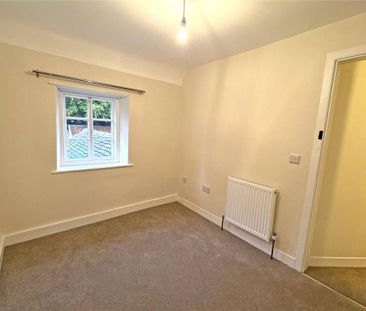 2 bedroom end of terrace house to rent - Photo 6