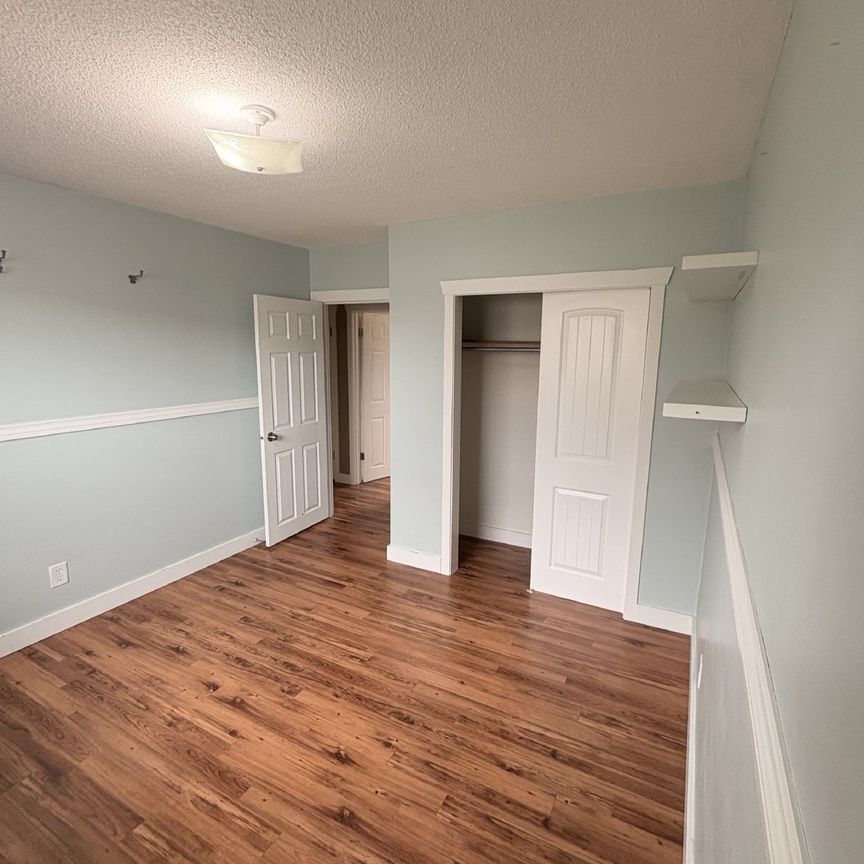 CABOSURA 900 Vedder Crescent - UPPER - Photo 1