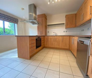 2 bedroom flat to rent - Photo 5