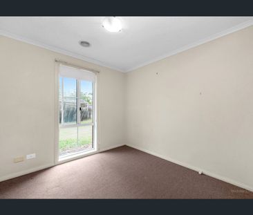 Fantastic three bedroom home! - Photo 2