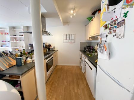 Rummelig 3-værelses med egen altan på Løkkegade - Foto 4