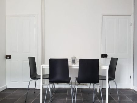 3 bedroom terraced house to rent - Photo 2