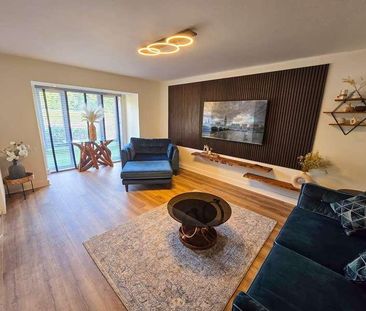 Ashtree Croft Grove, Micklefield, Leeds, LS25 - Photo 2