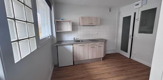 Location Appartement 1 pièce 27m² CLERMONT FERRAND 63000 - Photo 2