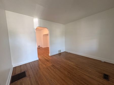 For Lease - 71 Bernice Crescent, Toronto, Ontario - Photo 3