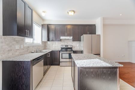 For Lease - 11 Yately Street, Brampton, Ontario - Photo 5