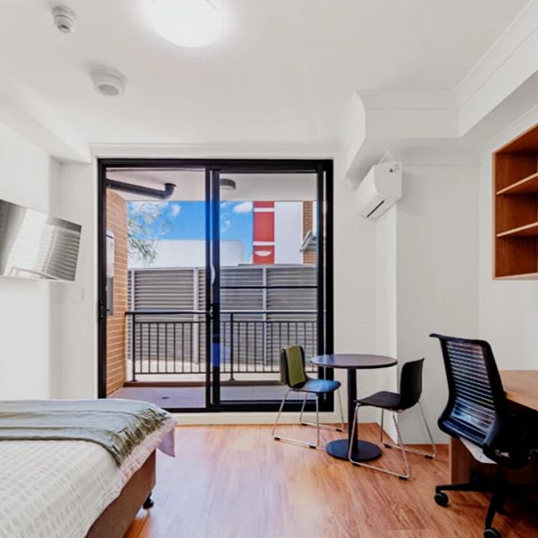 Deluxe Single Studio (Balcony) - Photo 1