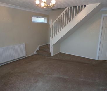 2 bedroom semi-detached house to rent - Photo 2