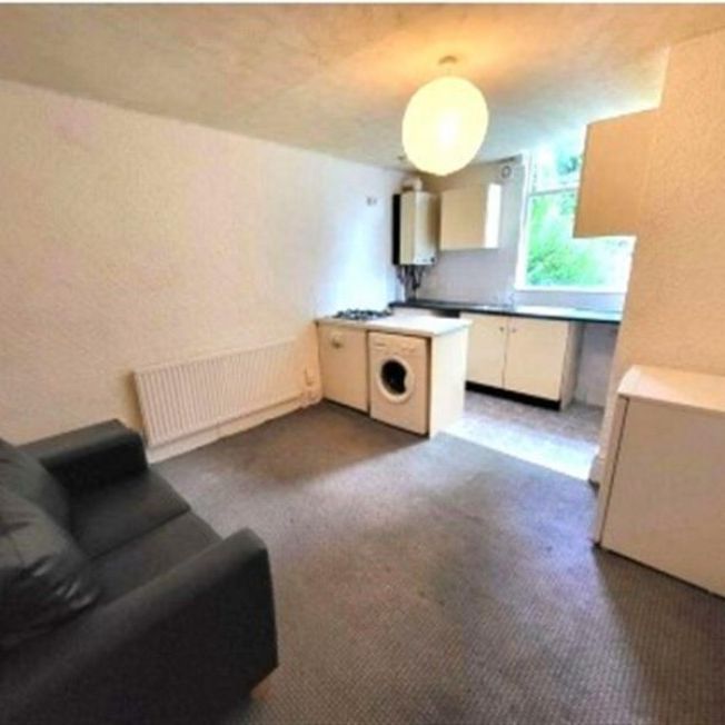 1 Bedroom Terraced To Let - Photo 1