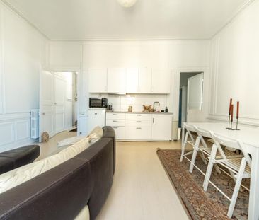 Location Appartement 1 pièce Meublé 47m² NANTES 44000 - Photo 2