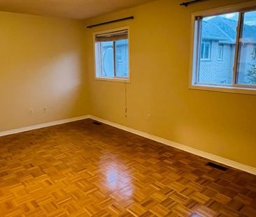 For Lease - 75 Grasslands Avenue, Richmond Hill, Ontario - Photo 3