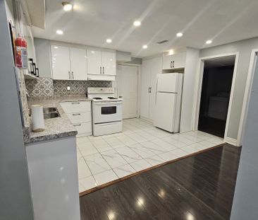 For Lease - 4473 Marshdale Court, Mississauga, Ontario - Photo 6